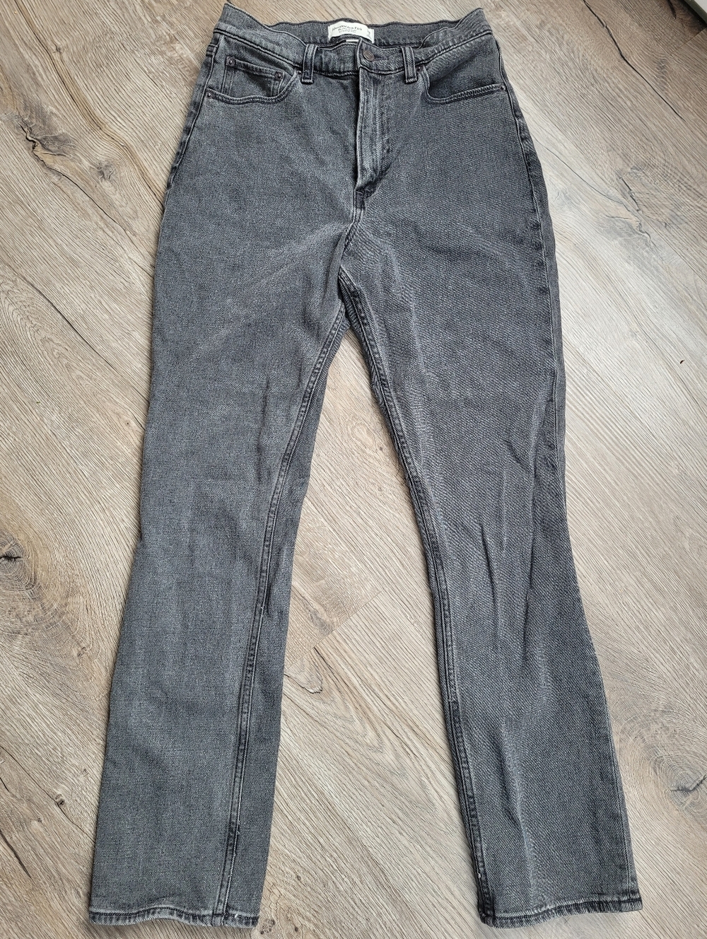 Abercrombie & Fitch Curve Love Slim Straight Ultra High Rise Jeans - Size 28/6